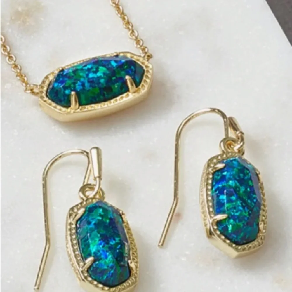 Kendra Scott Lee Gold Drop Earrings in Night Kyocera Opal - Picture 6 of 6